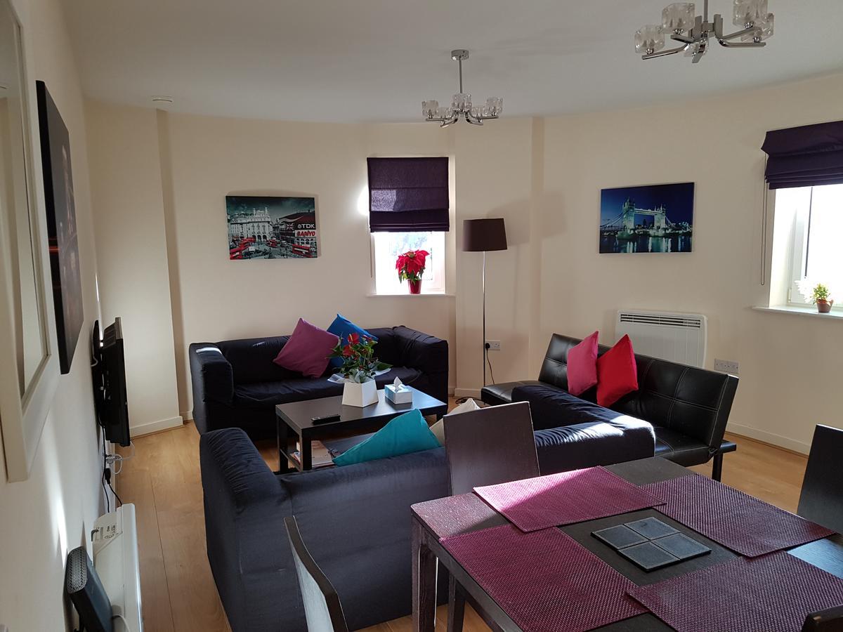 Two Bedrooms, Two Bath, Up To 3 Beds 1 Sofa - Slough Windsor Legoland Zewnętrze zdjęcie